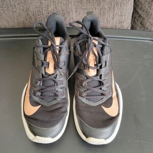 Nike Vapor Lite tennis shoes, Black And Rose Gold SZ 10.5